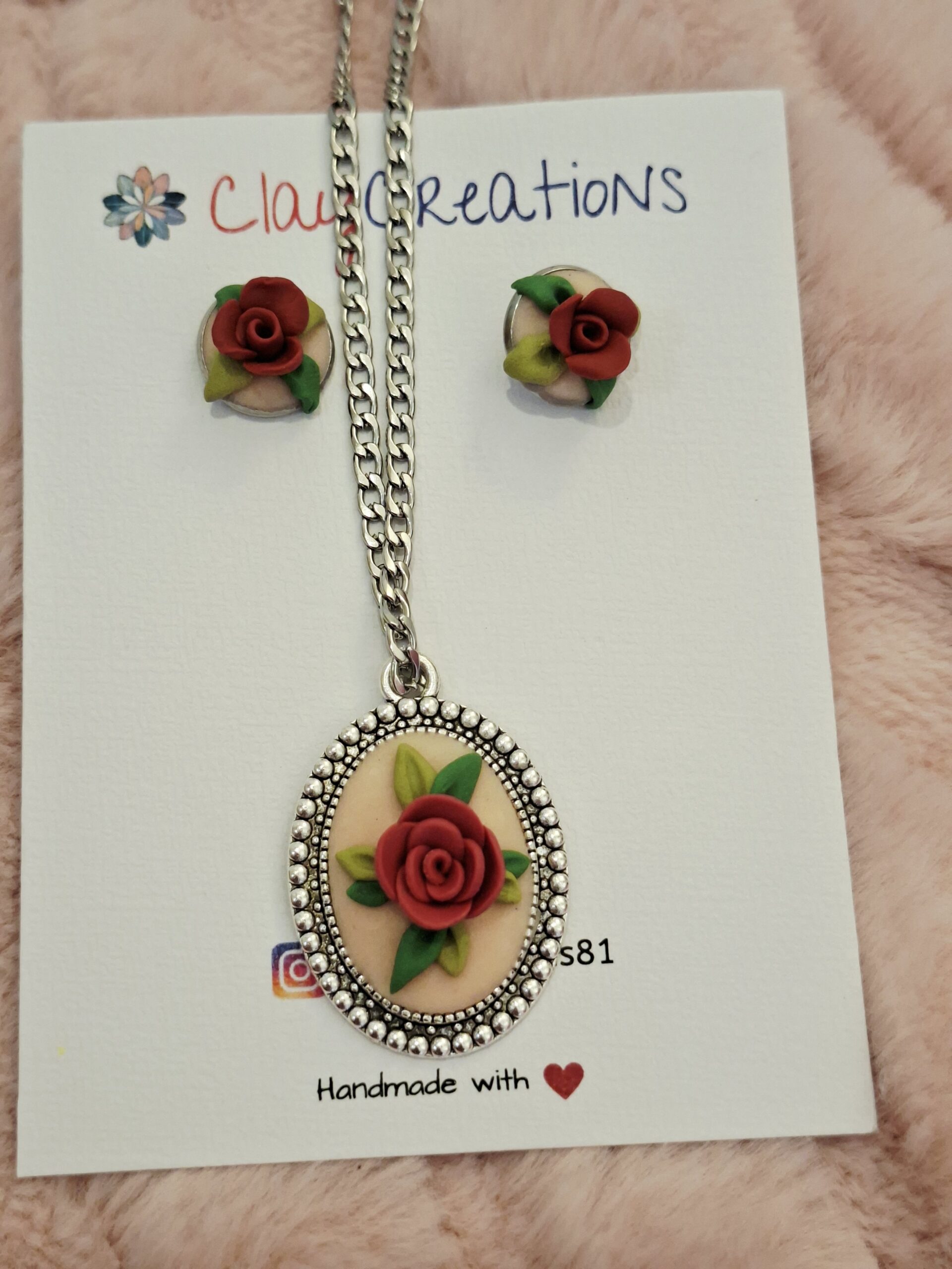 Vintage Bloom Pendant