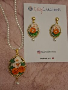 Midnight Rose Oval pendant set