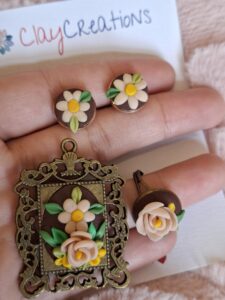 Pendant with Ring and studs