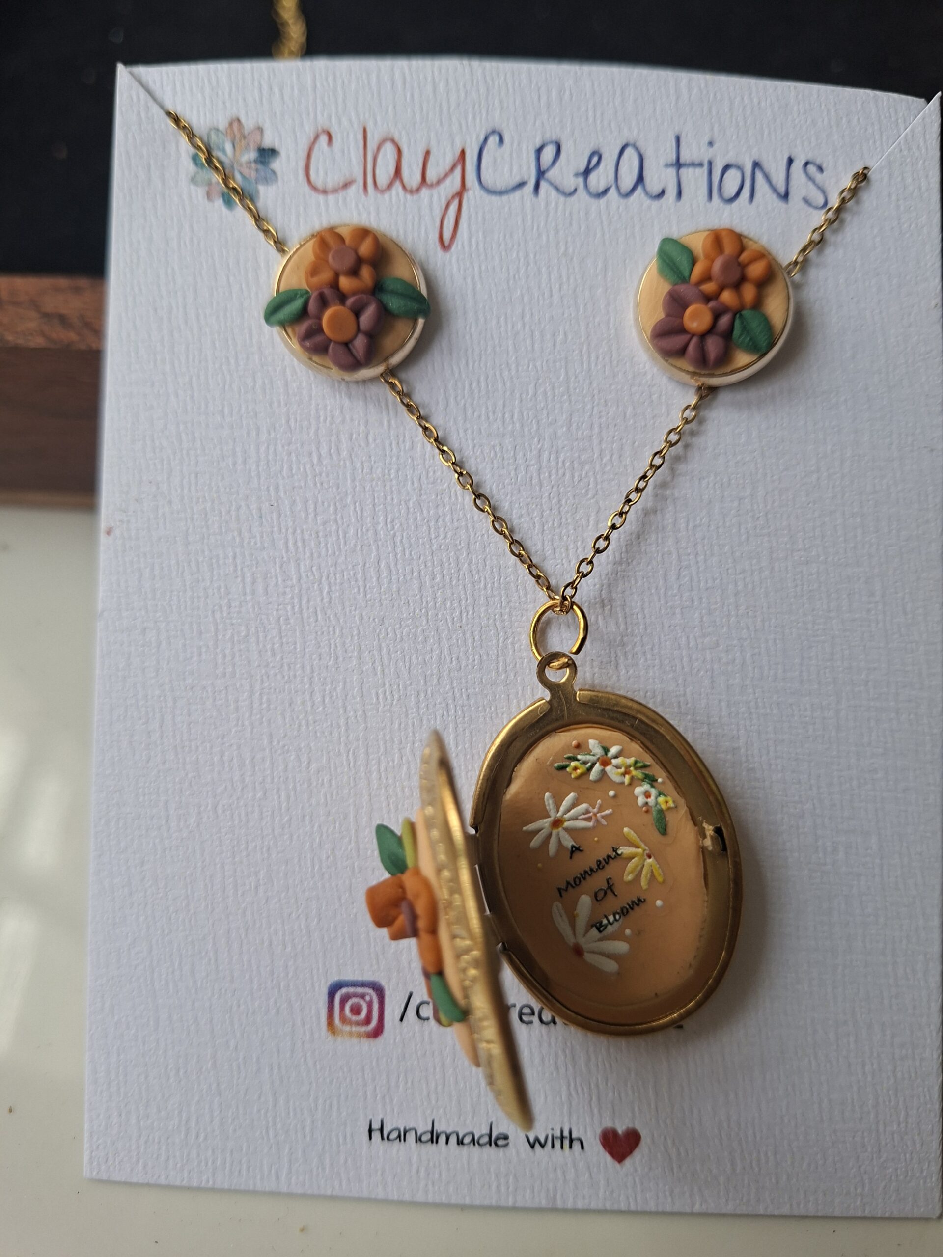 Floral Locket - moment of bloom - Image 2