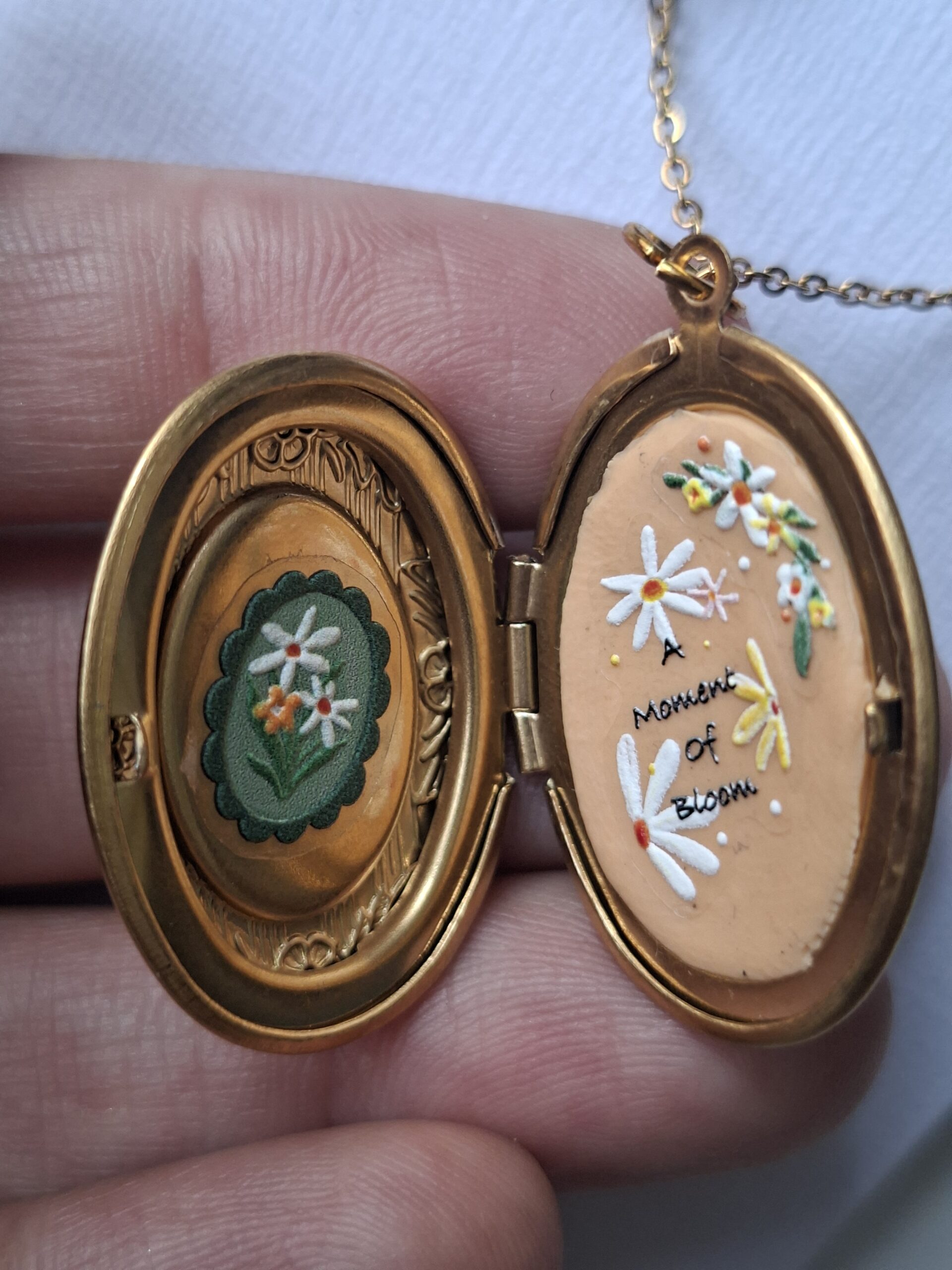Floral Locket - moment of bloom - Image 3
