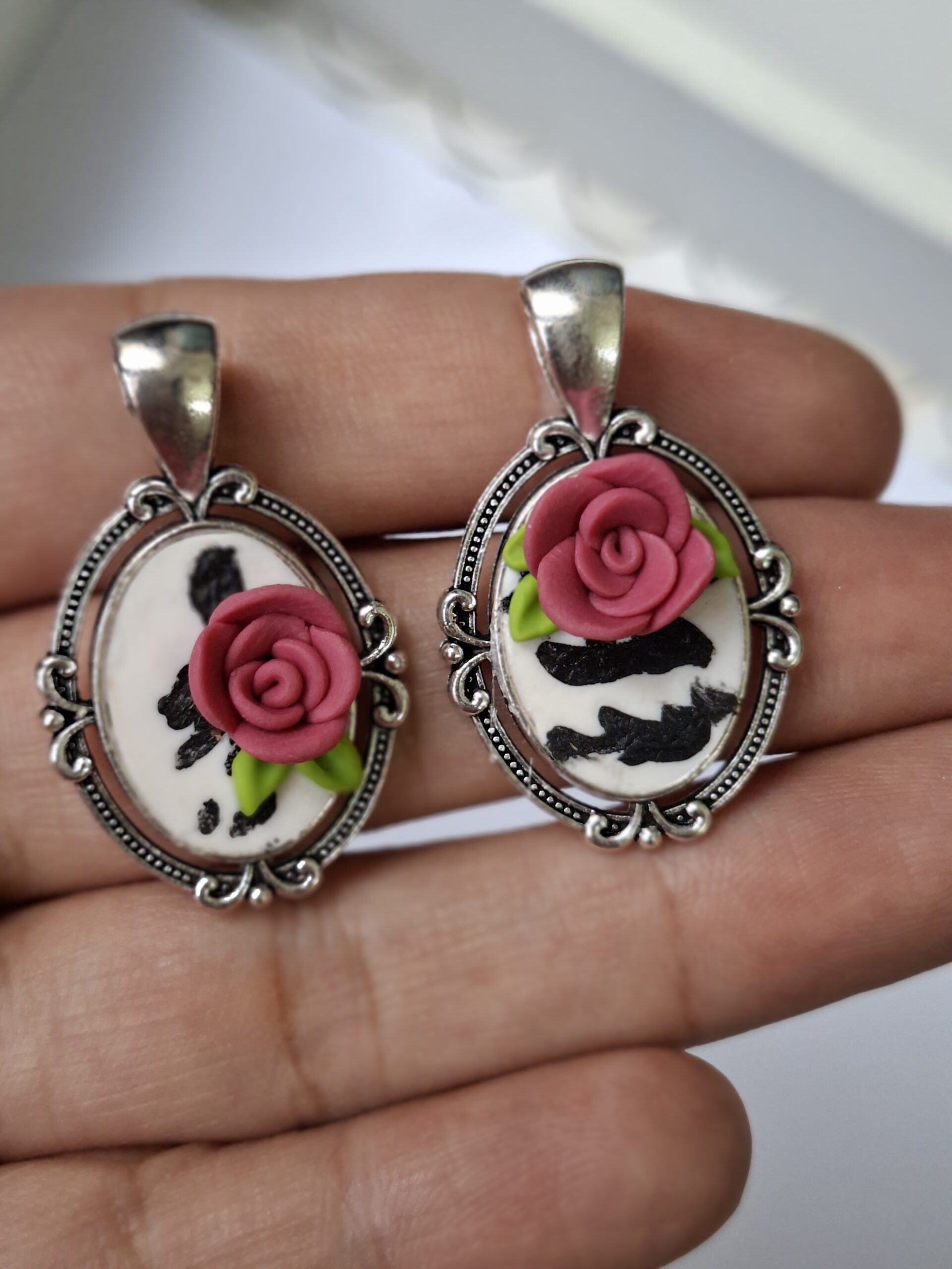 Handmade 3D Rose Cameo Pendant Necklace - Vintage Silver or Bronze - Image 3